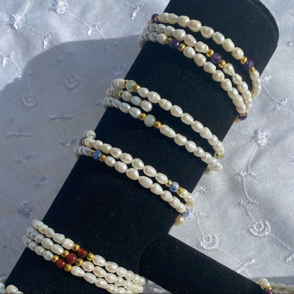 Freshwater Pearl Gemstone memory wire Bracelet NWT - Picture 8 of 9